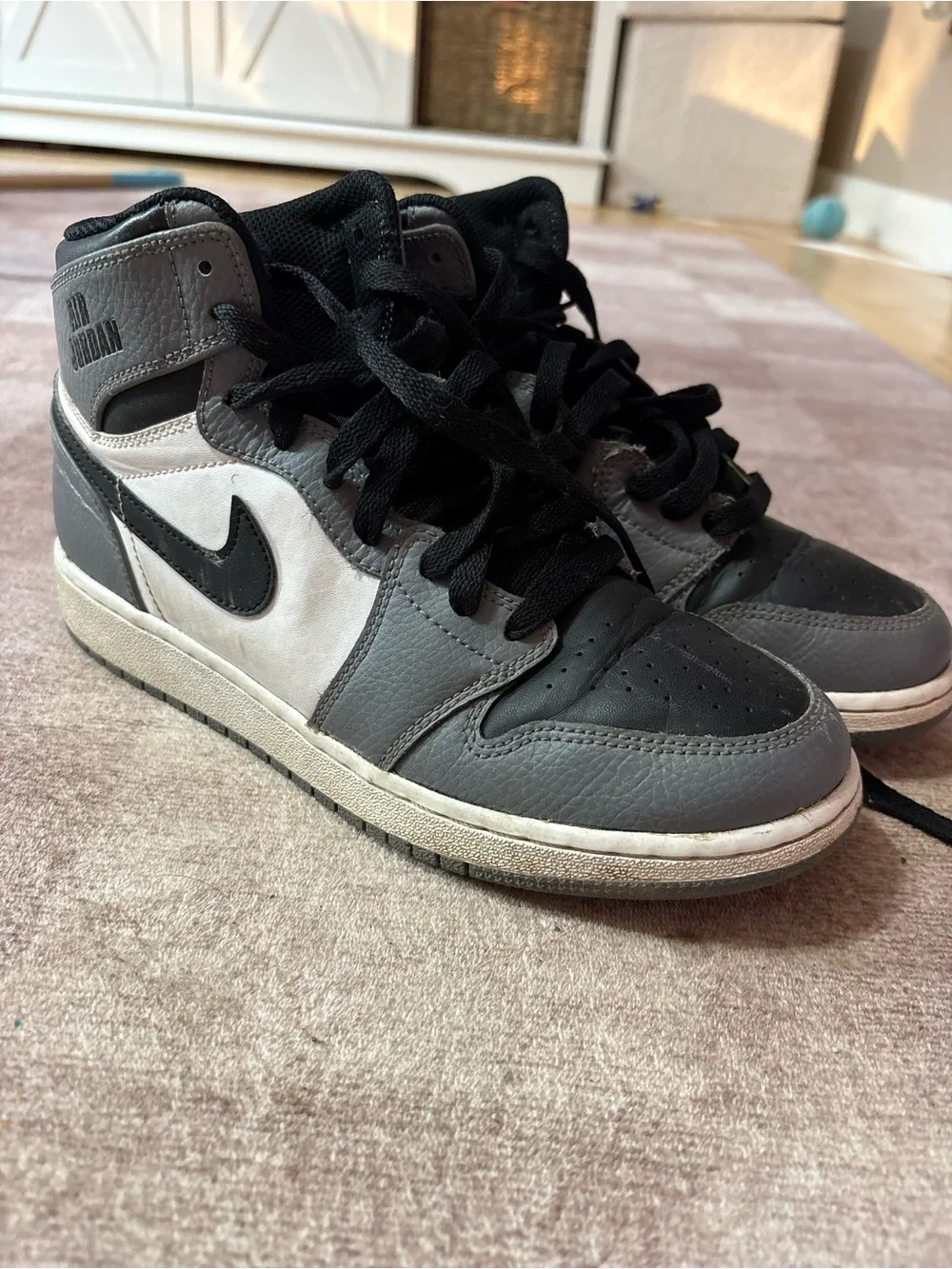 Nike Air Jordan Kids High-Top Sneakers in Gray, White and Black